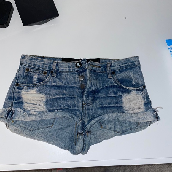 One Teaspoon Blue Jean Shorts - Picture 6 of 6
